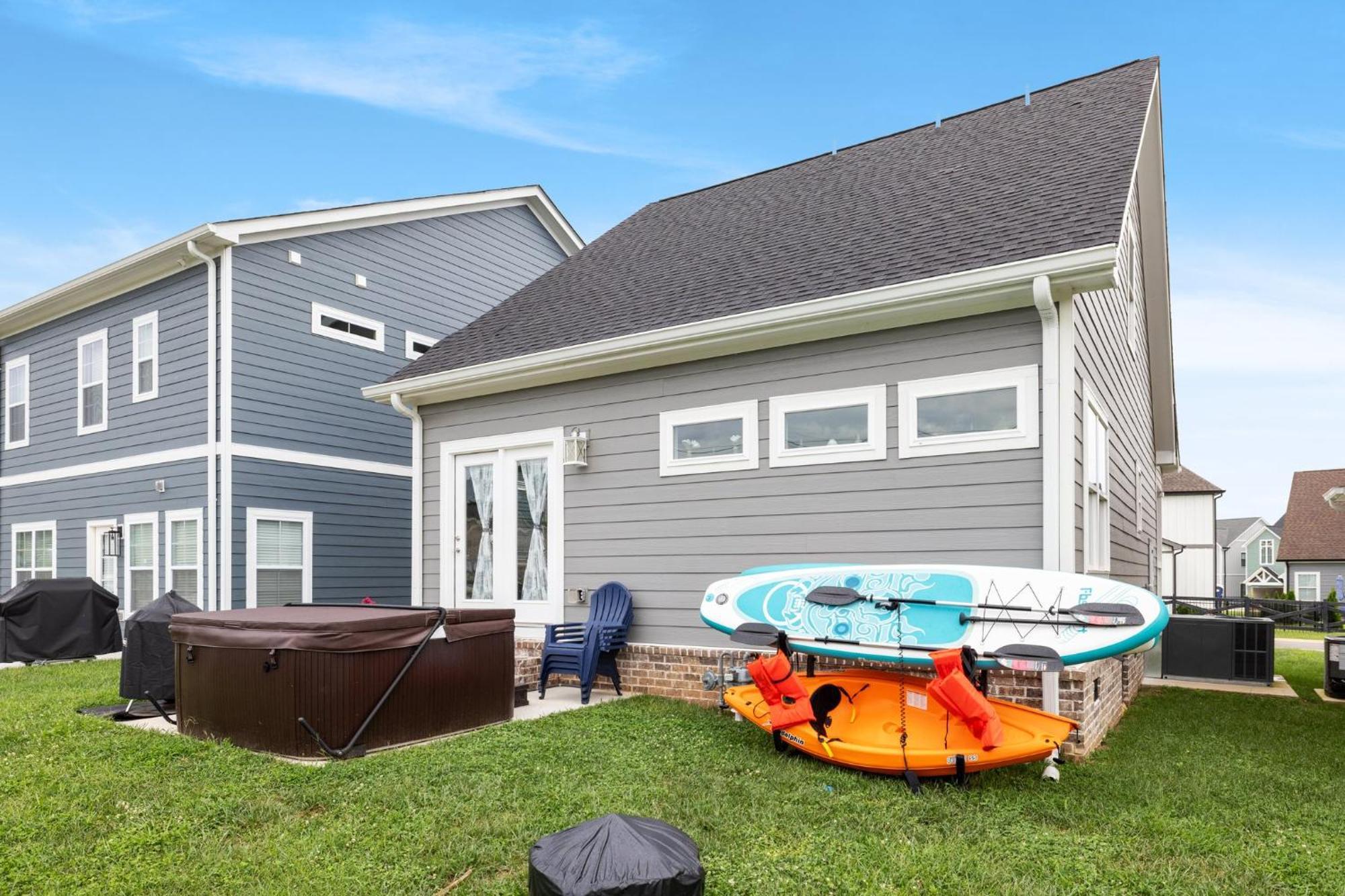 Cozy Lake Cottage W/ Kayaks, Sups, Pool & Firepit Winchester Екстериор снимка